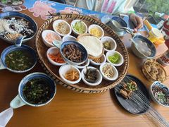 -包整·丝娃娃(一览甲秀楼风景店)