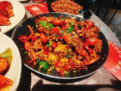 -巴厘龙虾·榜首油焖大虾(音乐学院·沿江酒馆店)