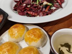 -老滇山寨•云南特色菜•地方菜•民族风情歌舞表演(金碧店)