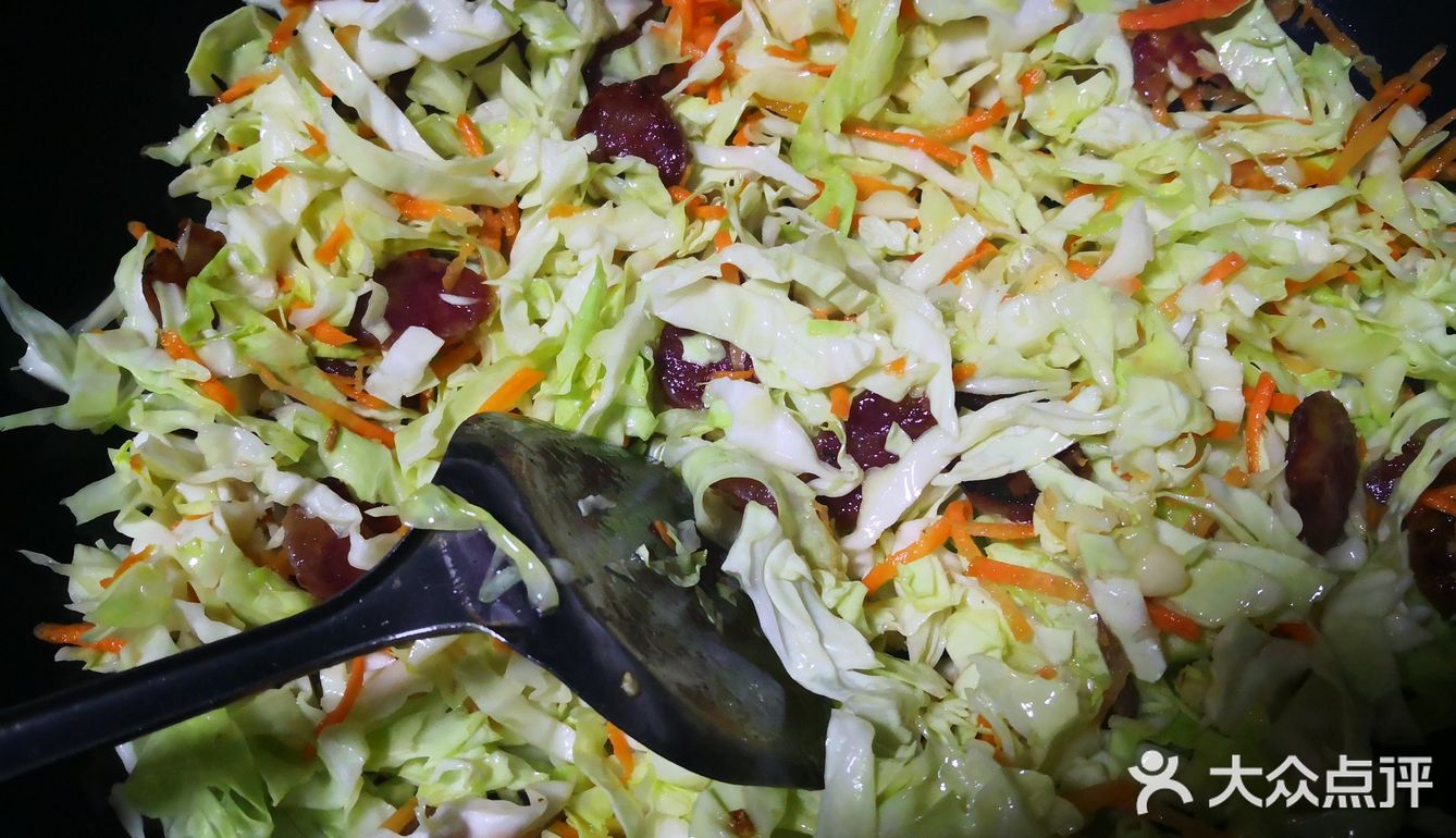 懒人下厨之减肥可吃香肠炒菜。