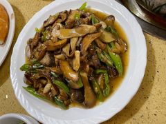-东巴谷野生菌火锅餐厅
