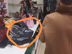 -Longchamp(佛罗伦萨小镇奥特莱斯店)