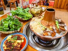 -岳记兴隆·青城腊排铜火锅(融创店)