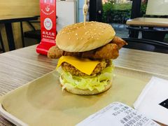 -牛纽塔·牛人堡(群众路店)