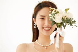 -伯爵婚纱摄影(光谷店)