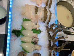 -红鼎豆捞·非遗鲍皇汤火锅(宝丰路店)