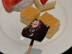 棉花糖-大中华希尔顿酒店-念自助餐·嗨啤·小龙虾