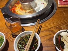 -佬土鹅肠火锅(解放路店)