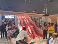 -奈尔宝家庭中心·亲子餐厅(北京东坝万达店)