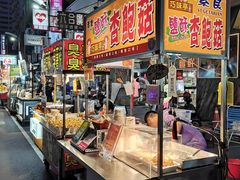 -六合夜市