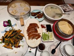 -梅利汴京烤鸭•开封豫菜地标店(东大街店)