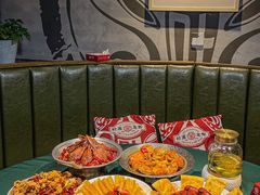 -叶派龙虾•招牌香辣蟹·海鲜(中海国际店)