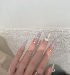 -七月美睫 美甲