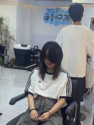 -V7 HAIR SALON