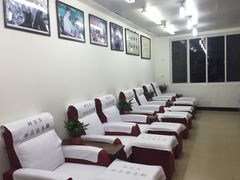 -郏芬芬扦脚服务部(新闸路店)