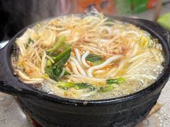 -砂锅米线