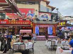 -刘姐啤酒鱼民族演艺餐厅(西街总店)