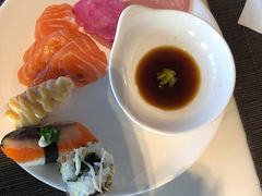 三文鱼刺身-克丽司汀酒店-日光阁餐厅