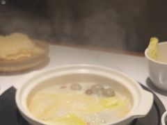 -万龙洲海鲜(大兴绿地缤纷城店)