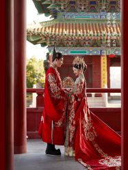 -雪中彩影婚纱摄影·微光艺术中心