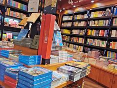 -SISYPHE BOOKS西西弗书店(龙湖滨江天街店)