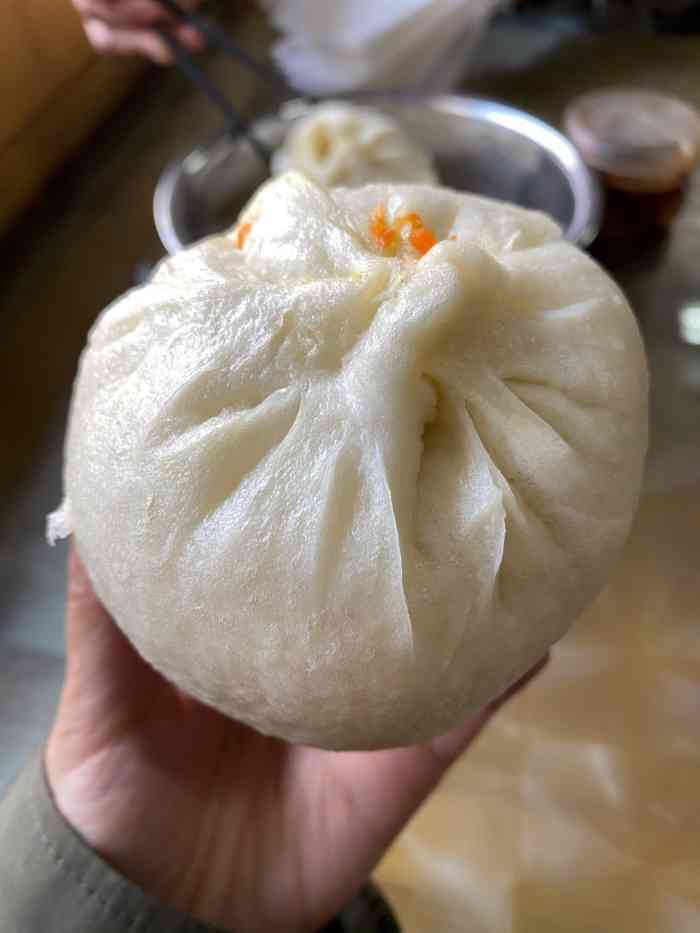 莒国八喜龙包-"靠火车站一家早开门的店,方便了一大早要乘.