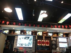 -黑白电视长沙小吃(美林M·LIVE天地东座店)