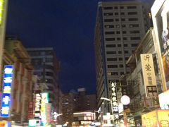 -六合夜市