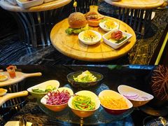 -三亚湾海居铂尔曼度假酒店