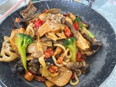 -天天向上素食餐厅(五台山店)