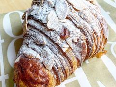Croissant aux Amendes-FAUCHON