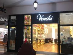 -VENCHI 闻绮(上海佛罗伦萨小镇店)