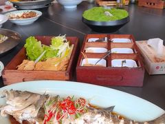 -五谷丰登农家院·地道胶东菜·海鲜烧烤(威海店)