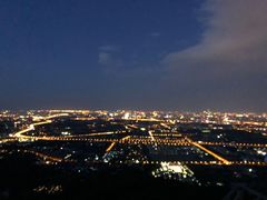 -鬼笑石后山停车场