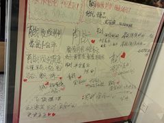 -美式眼镜·授权蔡司.依视路.尼康.豪雅.明月(人民广场店)