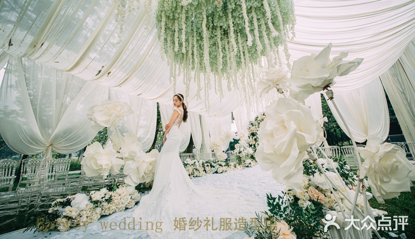 十年爱情长跑 从校服到婚纱~