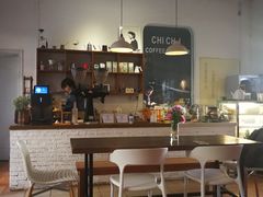 -彳亍咖啡·这里(水湾路店)