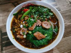 酸菜肥肠粉-湖南牛肉特色粉面(华屏路店)