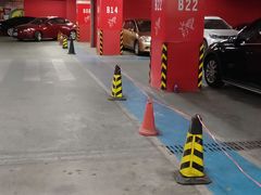 -欧尚超市苏州店停车场(金鸡湖路店)