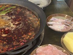 -黄潇洒老火锅(九眼桥宏济巷店)