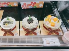 -花花卷卷·鲜食蛋糕(静安久光百货店)