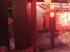 -暴风岛沉浸式体验馆(百联世纪店)
