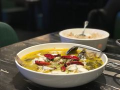 酸菜活鲈鱼-新白鹿餐厅(虹桥南丰城店)