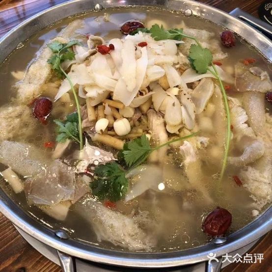 曾小哥天麻鸡养生火锅(丽江店)