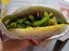 锅魁夹三丝-洞子口张老二凉粉(文殊院店)