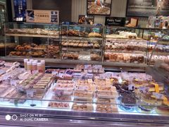 面包甜点陈列柜-巴黎贝甜(龙之梦购物中心虹口店)
