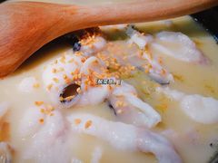 -九锅一堂酸菜鱼(石家庄先天下店)
