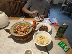 -绿草地·湘菜(酃湖师院店)