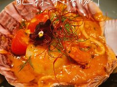 香煎北海道扇贝配辣味香肠汁-Bistro 63 创意融合料理(广粤天地店)