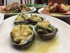 蒜蓉蒸鲍鱼-三亚老渔民海鲜店